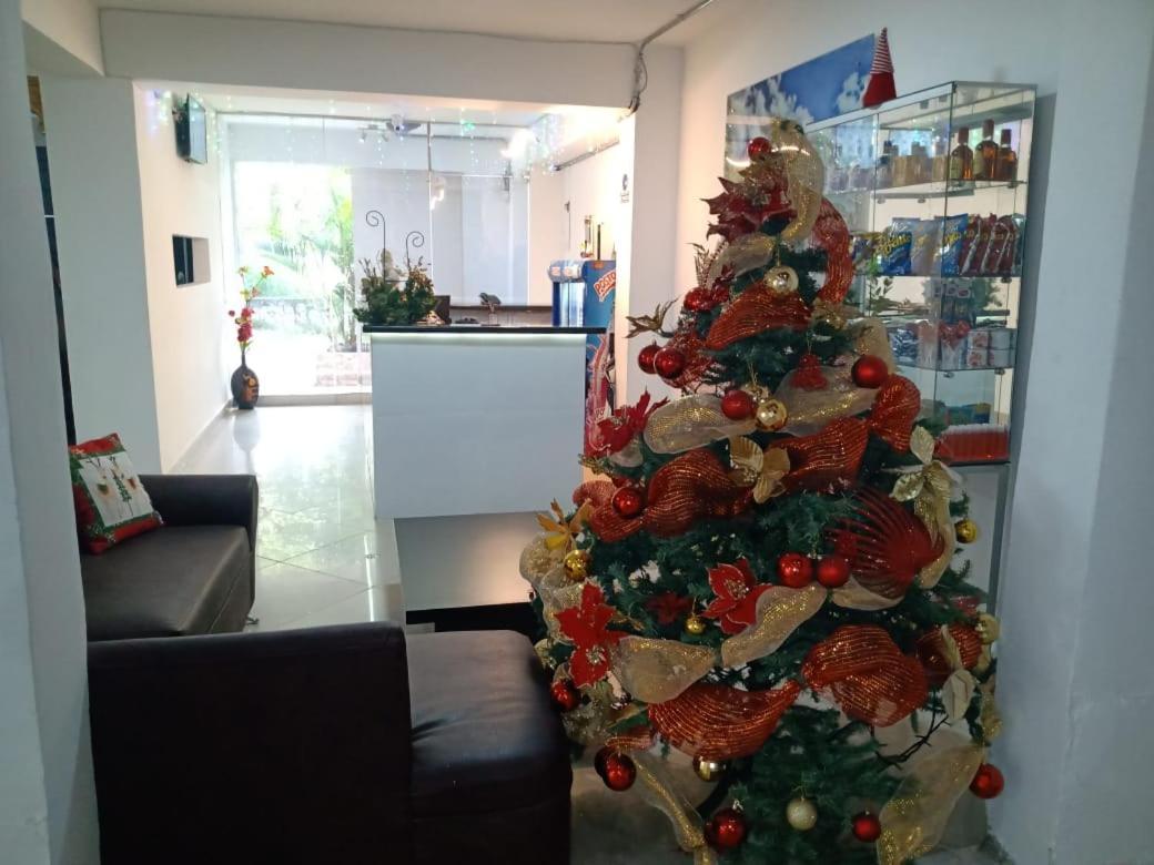 Hotel Brisas Medellín Extérieur photo