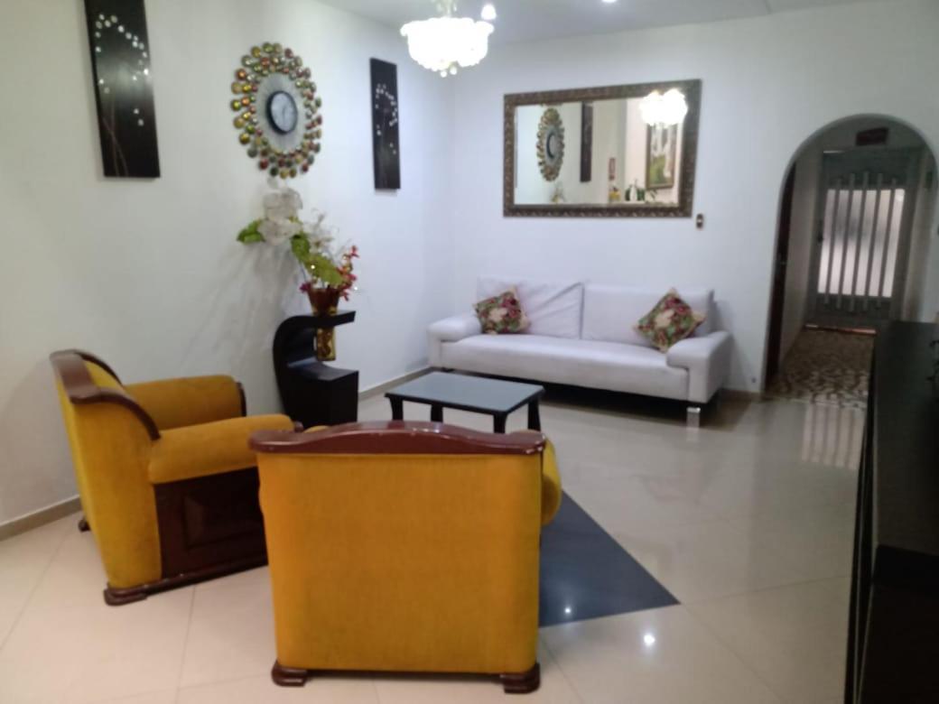 Hotel Brisas Medellín Extérieur photo