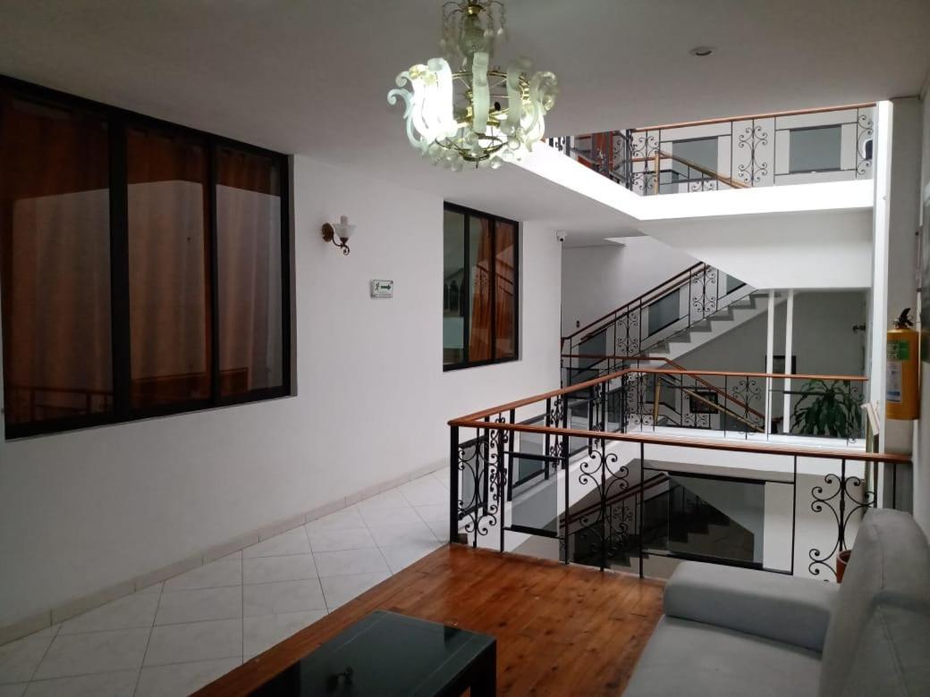 Hotel Brisas Medellín Extérieur photo