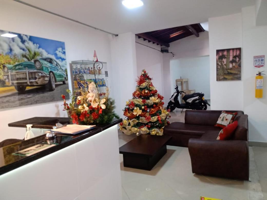 Hotel Brisas Medellín Extérieur photo