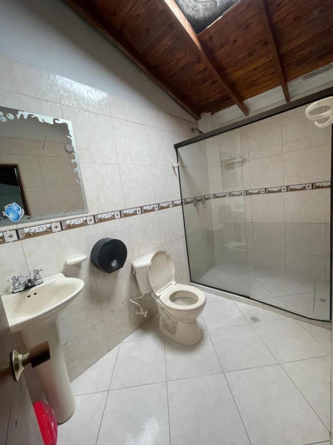 Hotel Brisas Medellín Extérieur photo