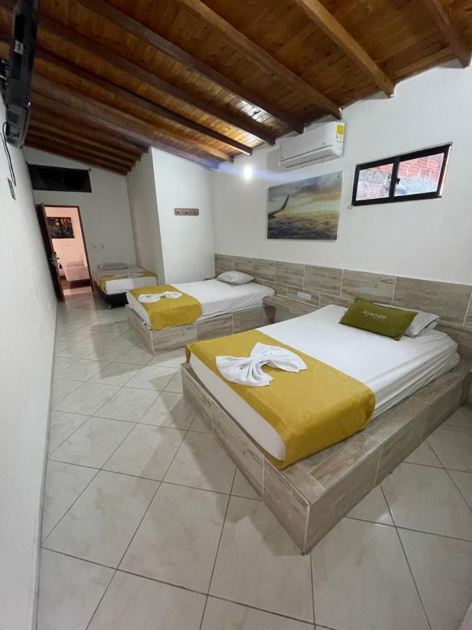 Hotel Brisas Medellín Extérieur photo