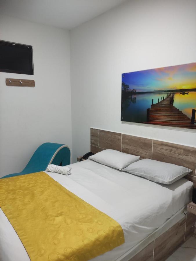Hotel Brisas Medellín Extérieur photo
