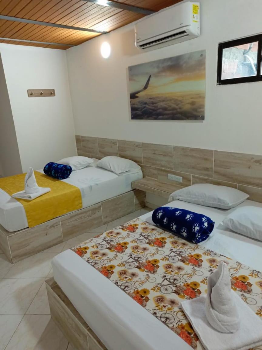 Hotel Brisas Medellín Extérieur photo