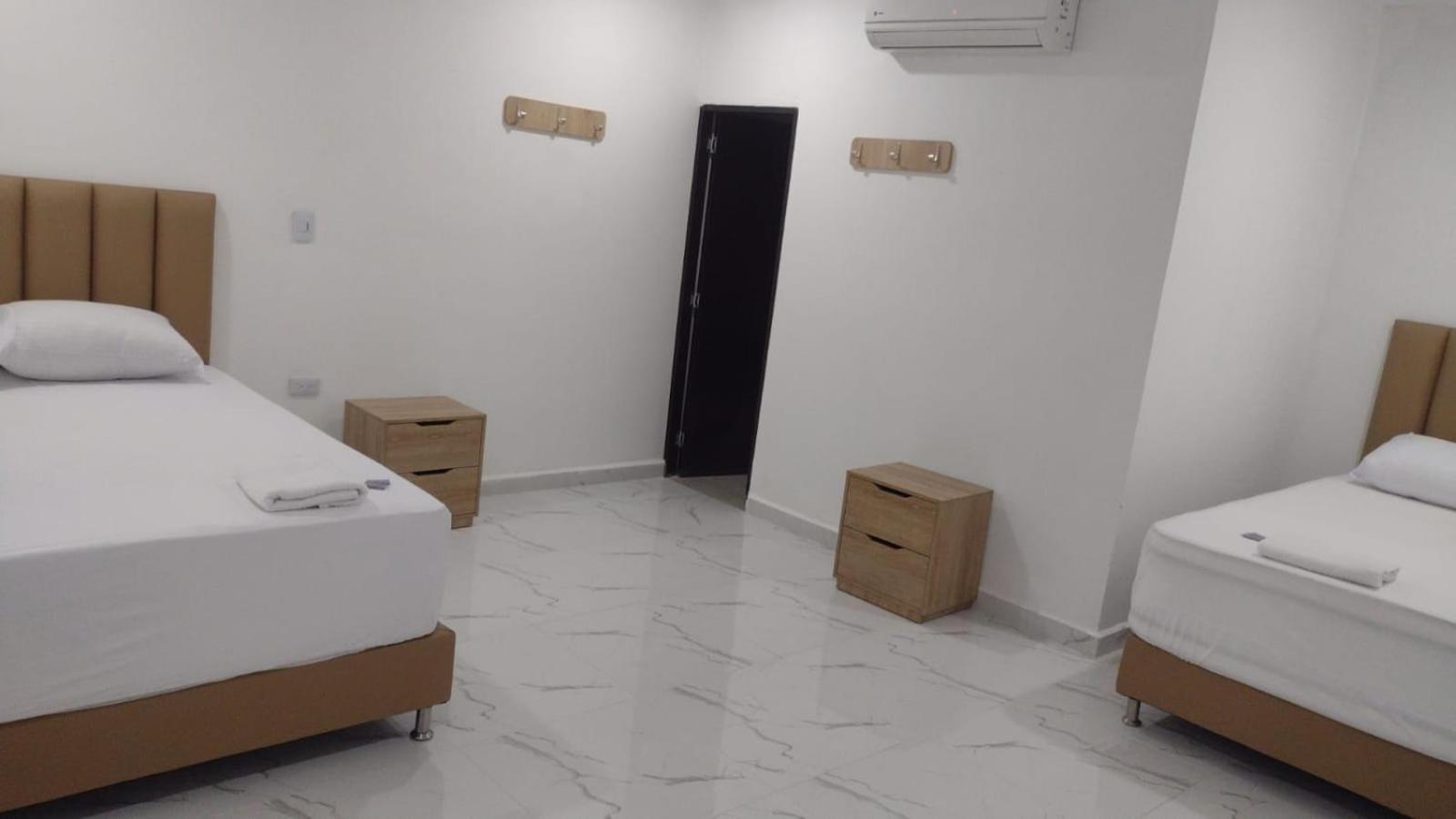 Hotel Brisas Medellín Extérieur photo